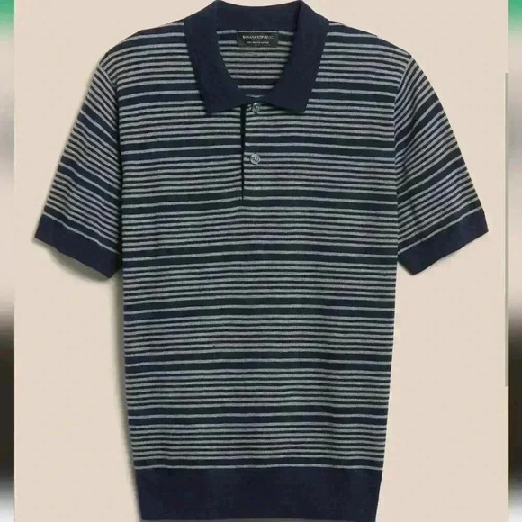 Banana Republic Textured Sweater Polo - Picture 2 of 7